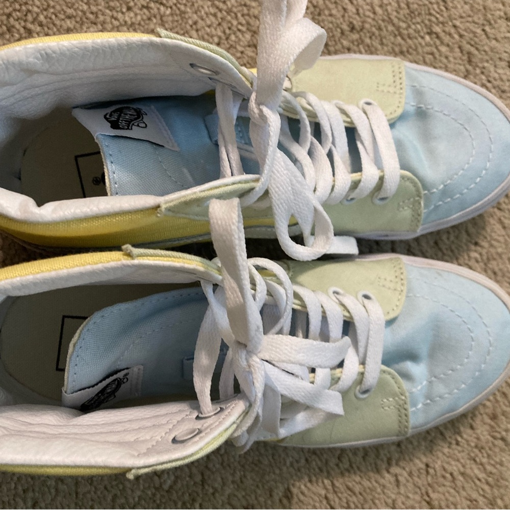 Vans high top women’s